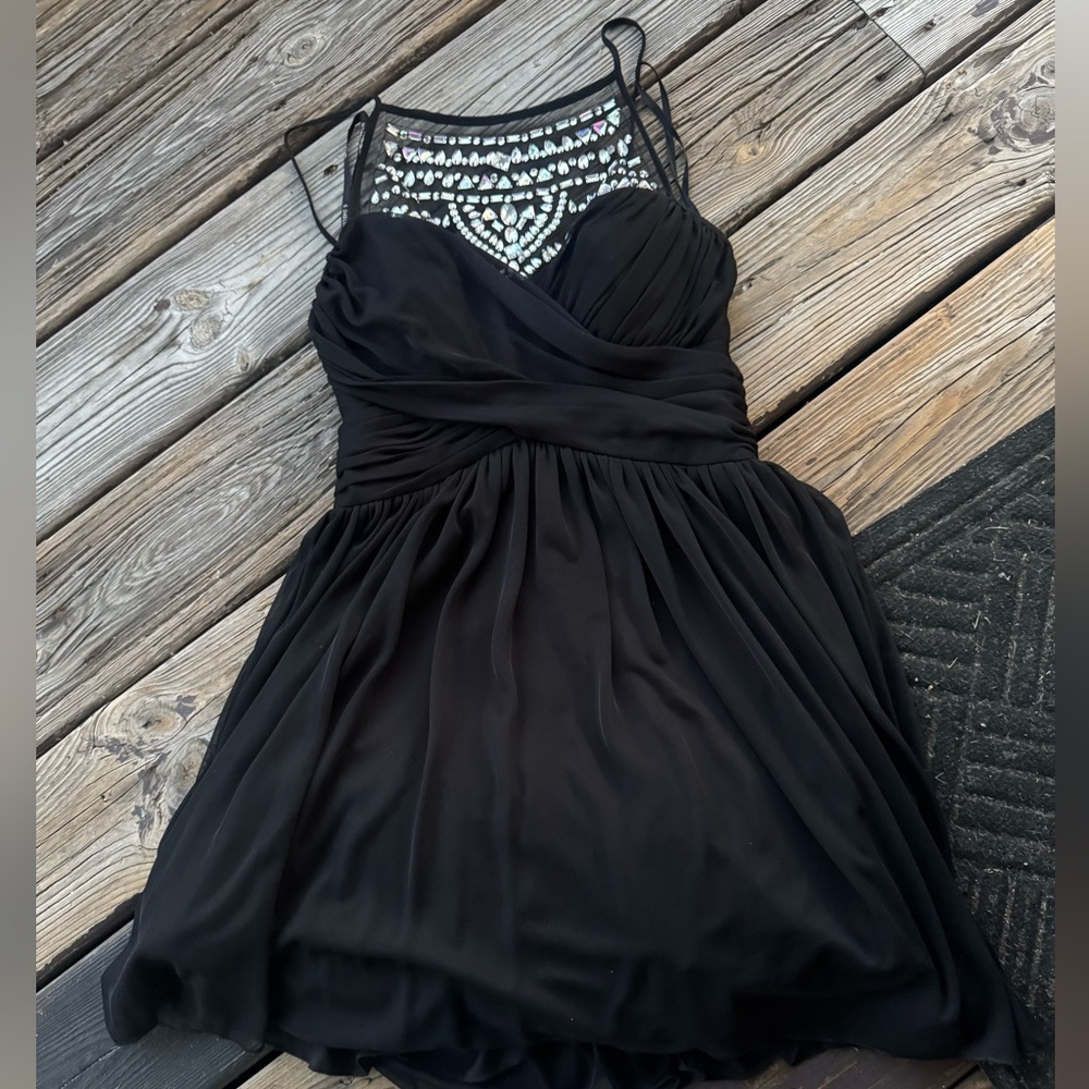 Elegant Black Sleeveless Dress